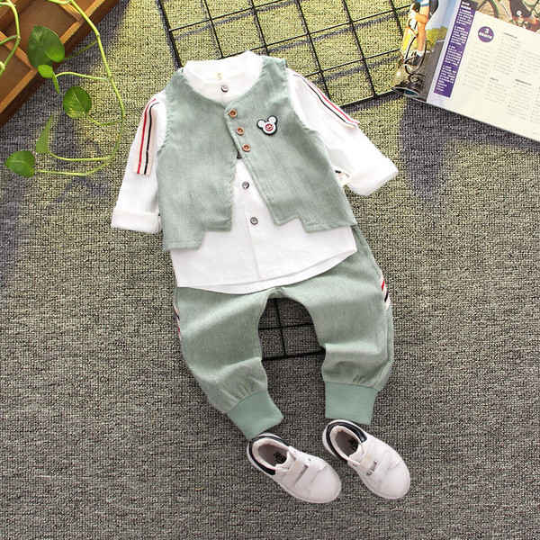 Modern háromrészes gyerekkészlet fiúknak három színben