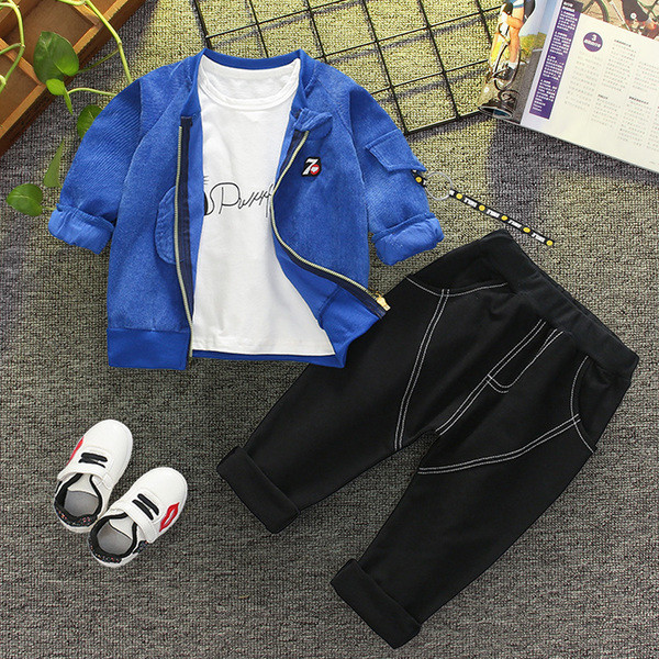 Három részből álló gyerekkészlet fiúknak több színben