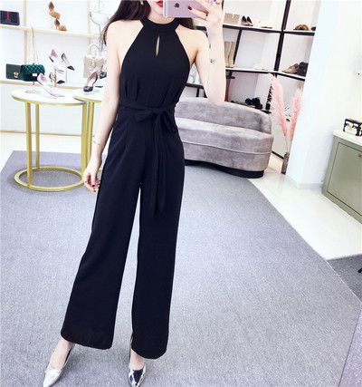 Κομψές γυναικείες φόρμες σε τρία χρώματα