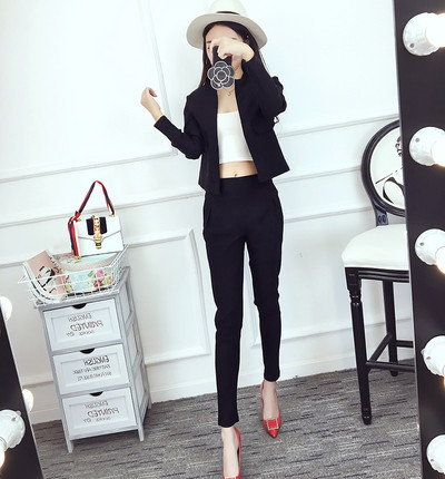 Stílusos női szett - kabát és nadrág