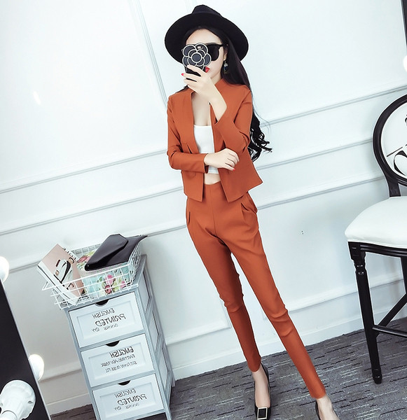 Stílusos női szett - kabát és nadrág