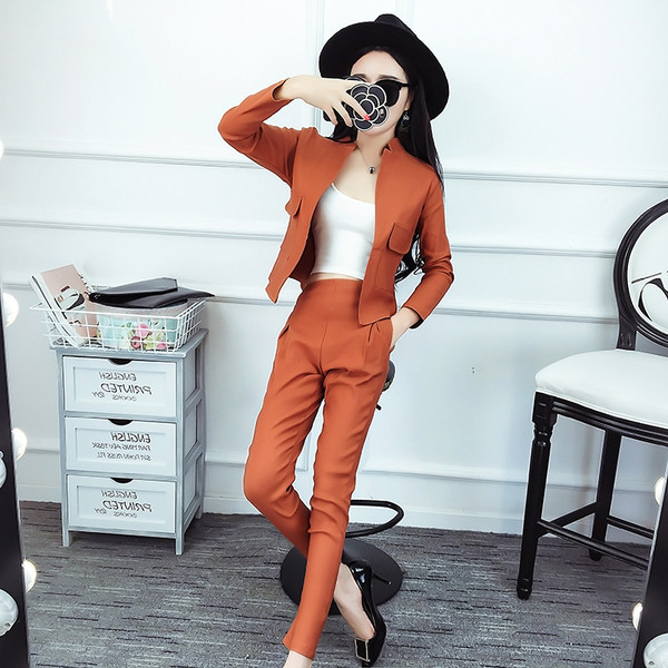 Stílusos női szett - kabát és nadrág