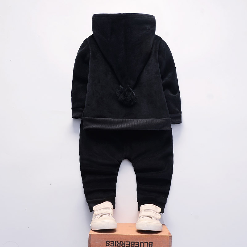 Kétrészes gyerekkészlet fiúknak, két színben logóval