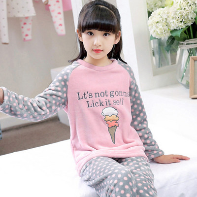 Ζεστή και απαλή παιδική  πιτζάμες  σε διάφορα μοντέλα κατάλληλα για αγόρια και κορίτσια