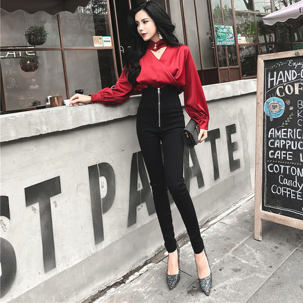 Női elegáns szett - blúz és magas derekú nadrág