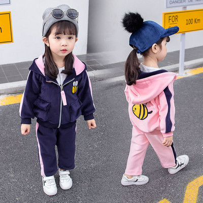 Детски комплект за момичета с бродерия от две части - суичър с качулка и панталон