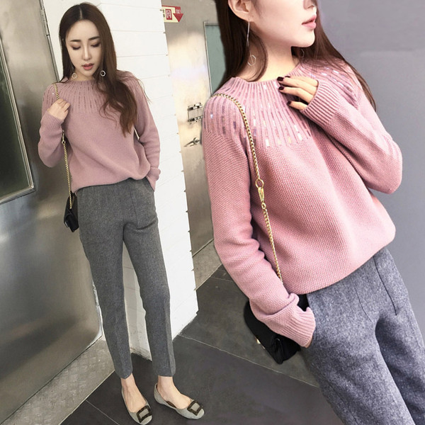 Pulover de dama cu paiete si pantaloni uni