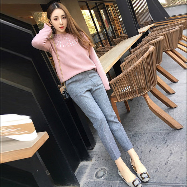 Pulover de dama cu paiete si pantaloni uni