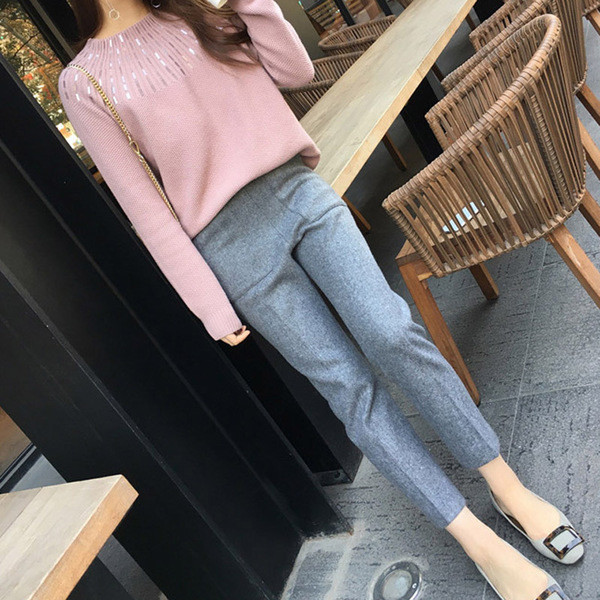 Pulover de dama cu paiete si pantaloni uni