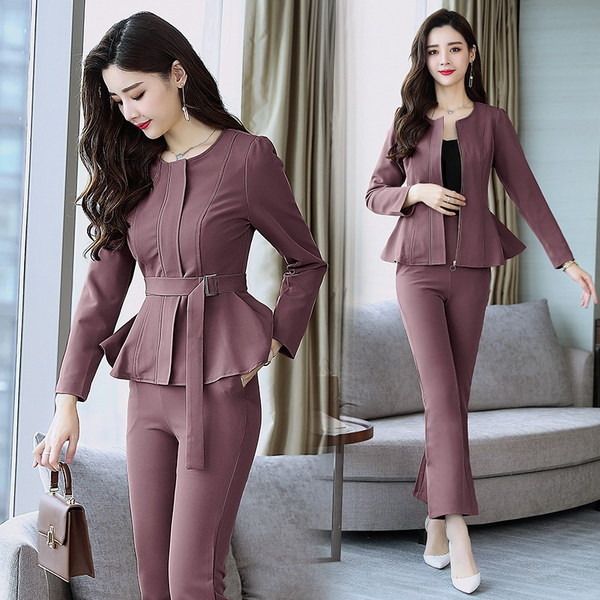 Μοντέρνο γυναικείο σετ - μπουφάν με ζώνη και παντελόνια και τσέπες 