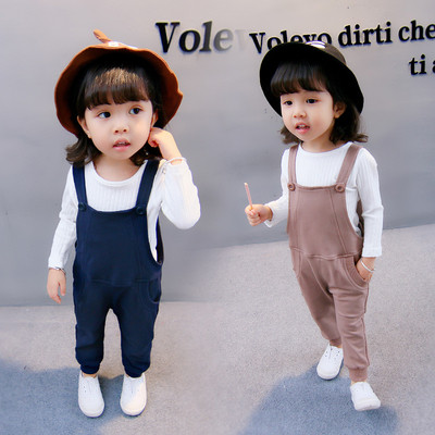 Детски ежедневен комплект включващ гащеризон и блуза в син и кафяв цвят