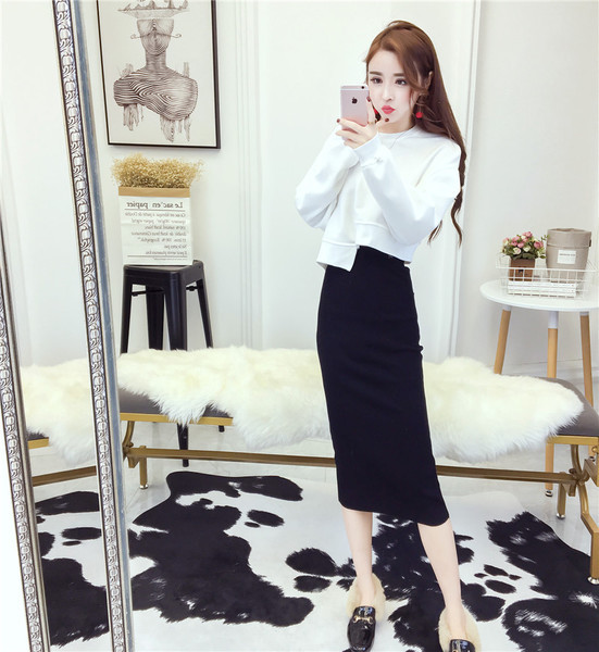 Set dama - bluza in doua culori si fusta neagra