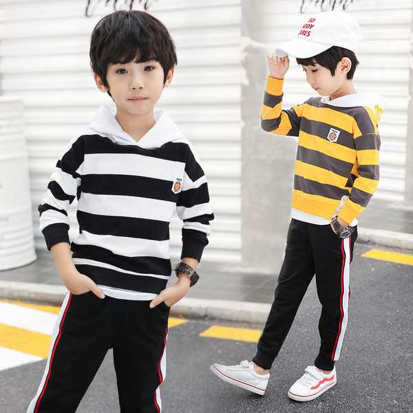 Kétrészes gyerekkészlet fiúknak - három színben