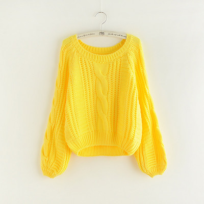 Széles női pulóver O-nyakkal