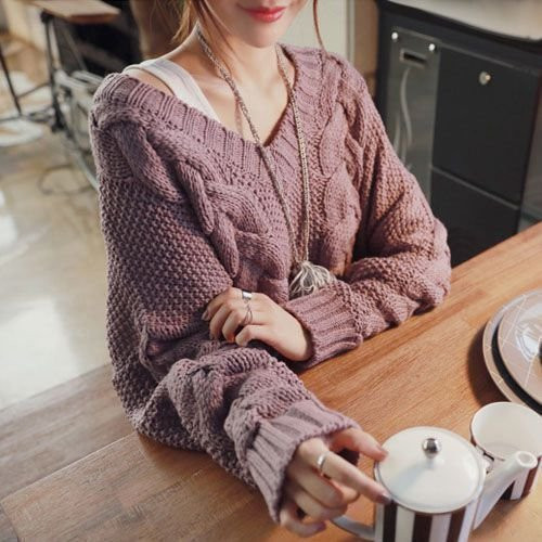 Γυναικείο πουλόβερ με ντεκολτέ σε σχήμα V