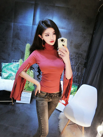 Μοντέρνο  γυναικείο ζιβάγκο με φερμουάρ στο μανίκι  σε δύο χρώματα