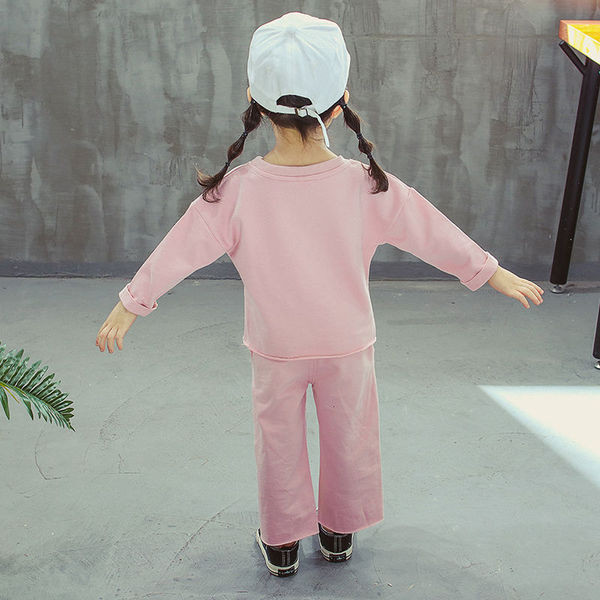 Kétszínű nyomattal ellátott, napi gyerekkészlet