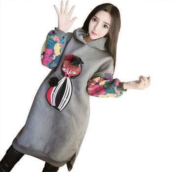 Γυναικείο  casual  φόρεμα με κουκούλα και ένα στοιχείο 3D