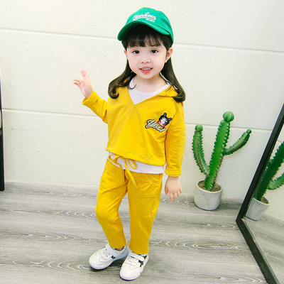 Παιδικό αθλητικό σετ για κορίτσια με κεντήματα σε τρία χρώματα