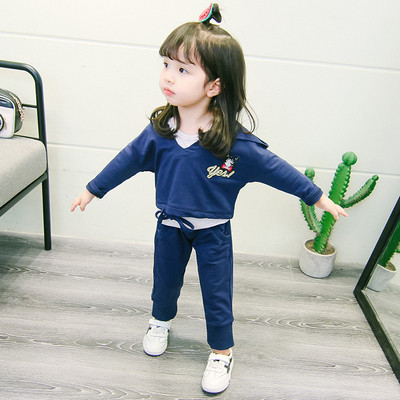 Παιδικό αθλητικό σετ για κορίτσια με κεντήματα σε τρία χρώματα