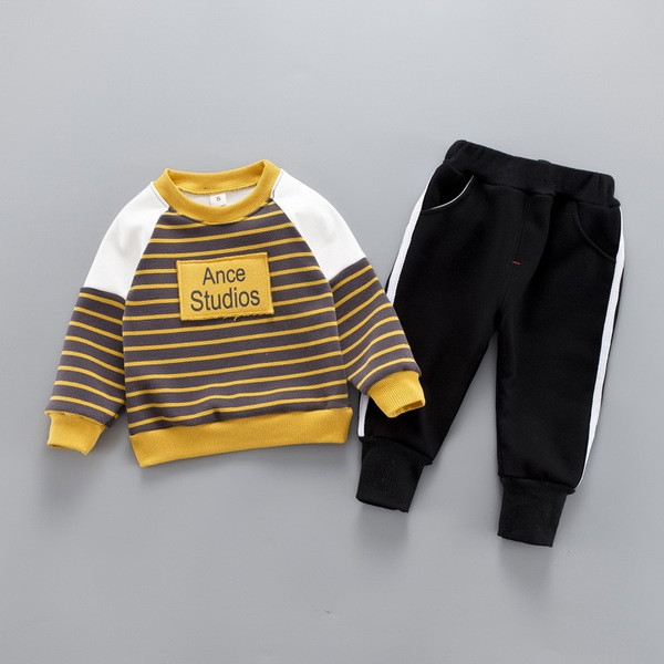 Set copii din doua piese pentru baieti in mai multe culori - doua modele