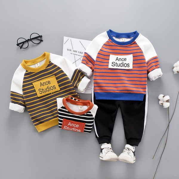 Set copii din doua piese pentru baieti in mai multe culori - doua modele