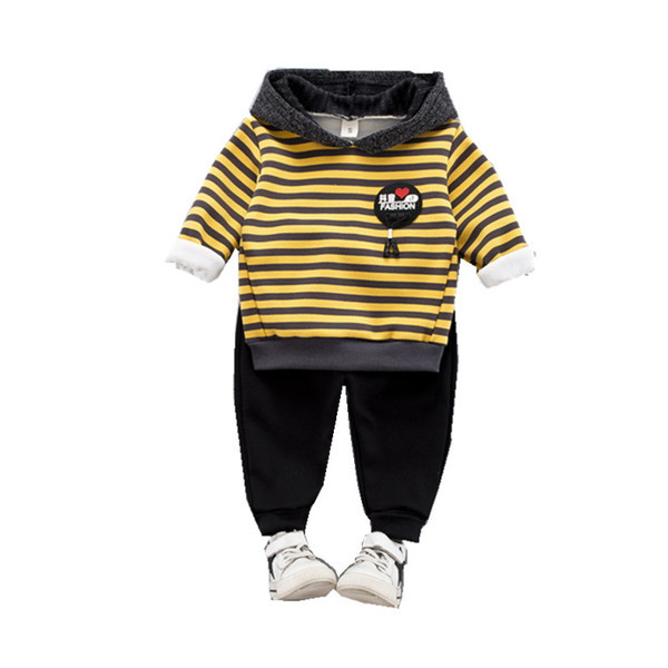 Set copii din doua piese pentru baieti in mai multe culori - doua modele