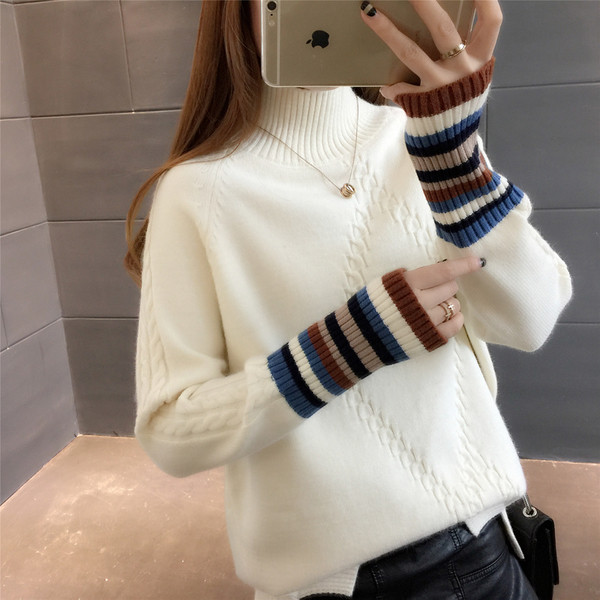 Női pulóver három színben, magas gallérral