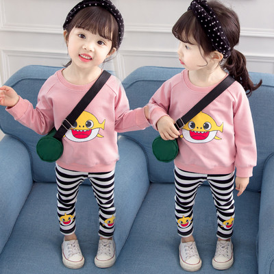 Детски комплект за момичета от две части включващ блуза с апликация и раиран панталон