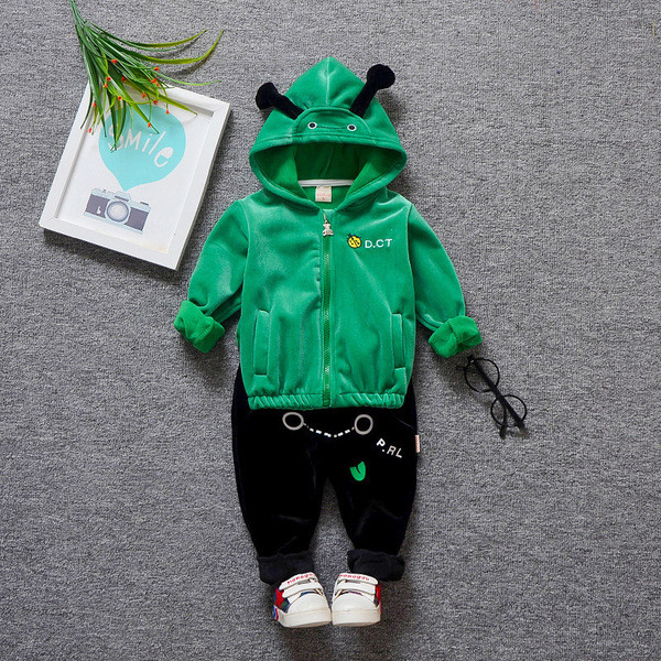 Set copii din doua piese cu elemente 3D pentru baieti si fete in patru culori