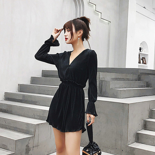 Μοντέρνα γυναικεία ολόσωμη φόρμα σε γκρι και μαύρο χρώμα