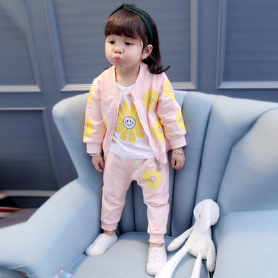 Παιδικό σετ για κορίτσια με τρία μέρη με εφαρμογές