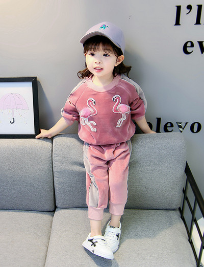 Παιδικό  σετ σε δύο χρώματα με κεντήματα και γούνα