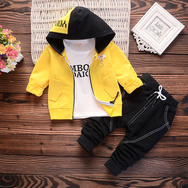 Három részből álló gyerekkészlet fiúknak - négy színben