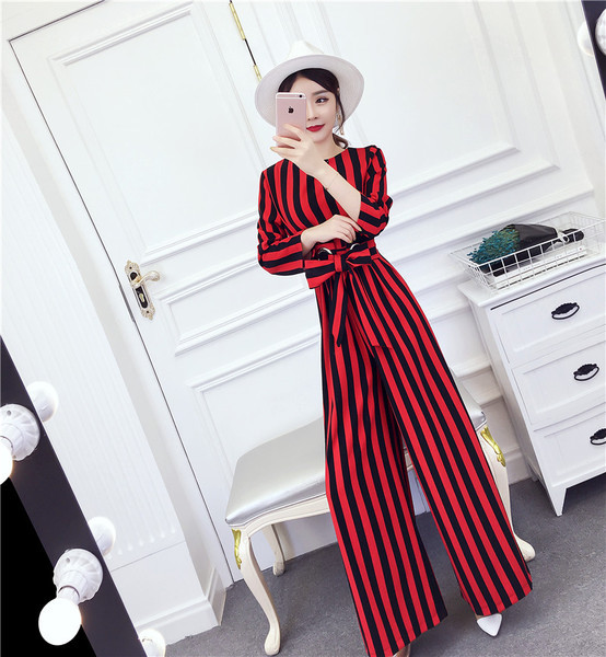 Salopetă elegantă pentru femei în dungi în trei culori