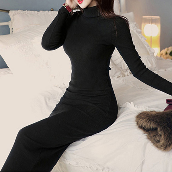 Aktuális női téli hosszú ruha magas gallérral, fekete színben