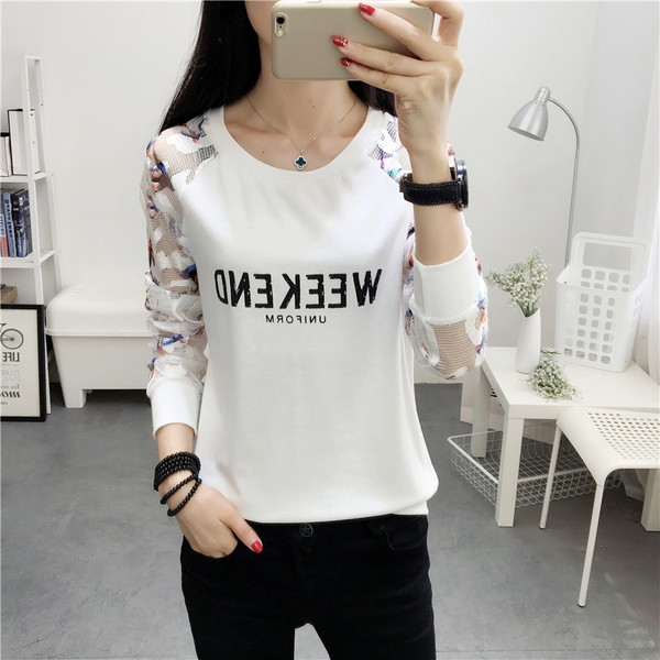 Κομψή γυναικεία μπλούζα με λαιμόκοψη