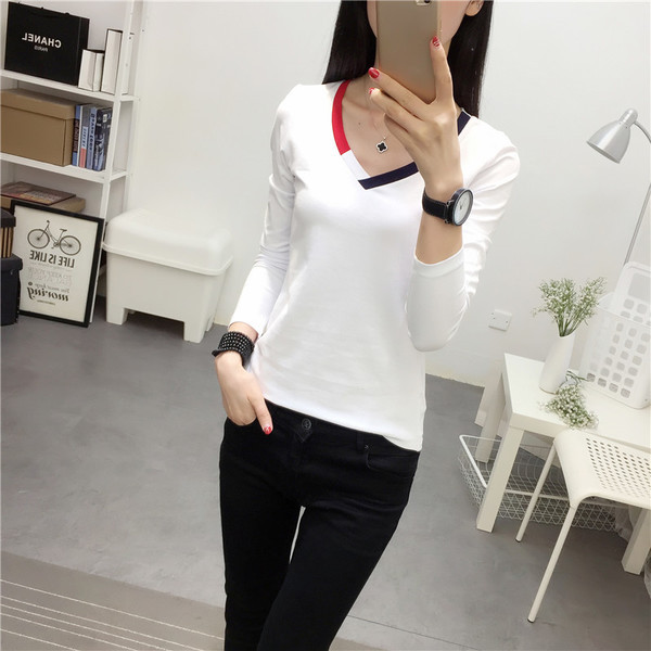 Női modern közeli V-nyakú fehér és fekete színben