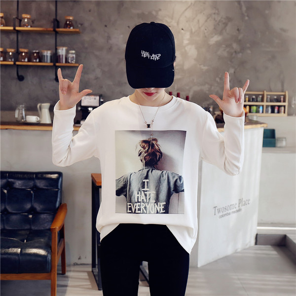 Modern női blúz nyomtatással