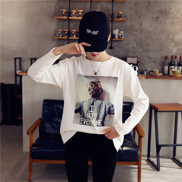 Modern női blúz nyomtatással