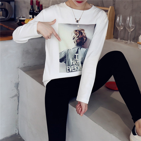 Modern női blúz nyomtatással