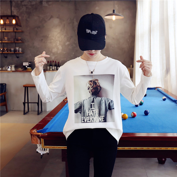 Modern női blúz nyomtatással