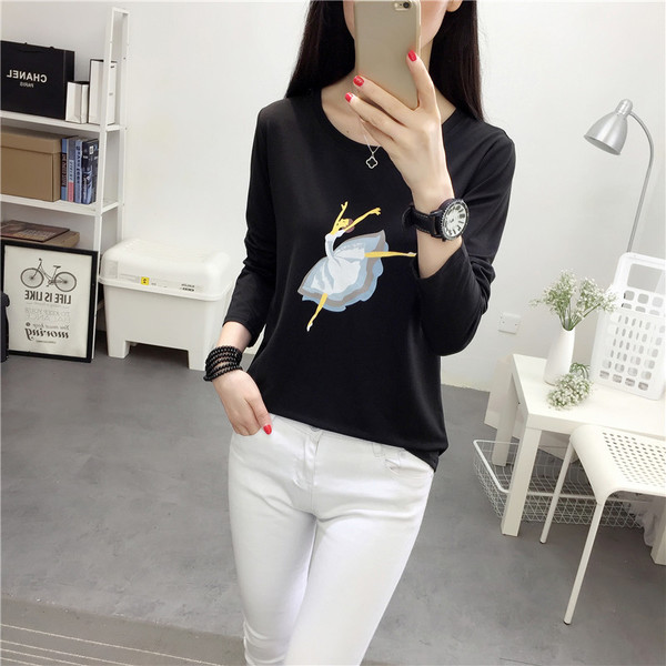 Bluză de damă modernă în alb și negru