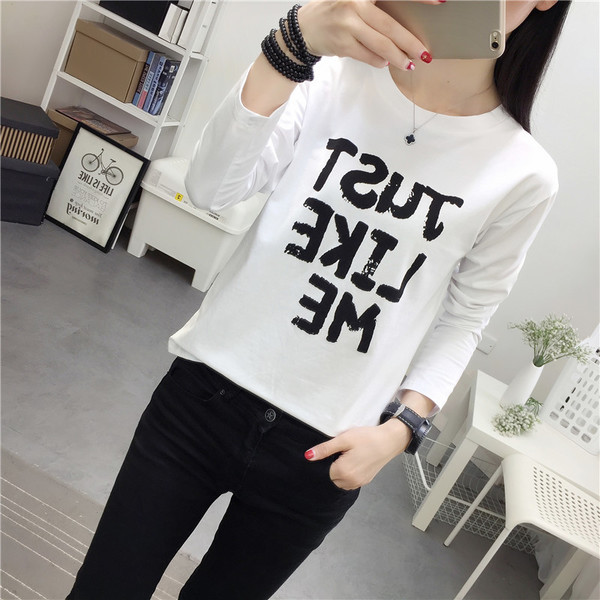 Bluză de damă albă cu inscripție