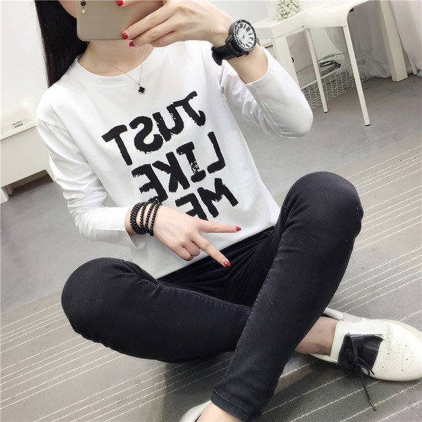 Bluză de damă albă cu inscripție