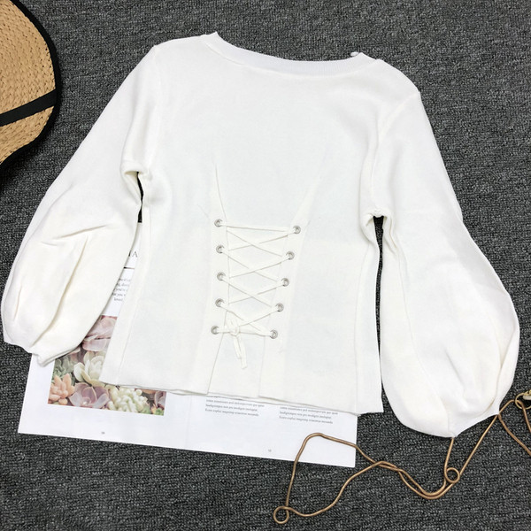 Κομψή γυναικεία μπλούζα με τρίχρωμους δεσμούς