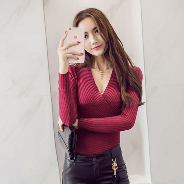 Pulover elegant de dama cu decolteu in V in doua culori