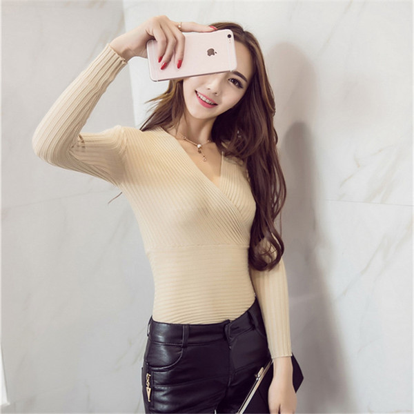 Pulover elegant de dama cu decolteu in V in doua culori