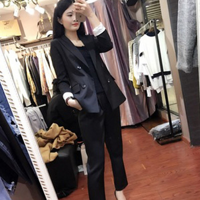 Γυναικείο κομψό κοστούμι - σακάκι και παντελόνι