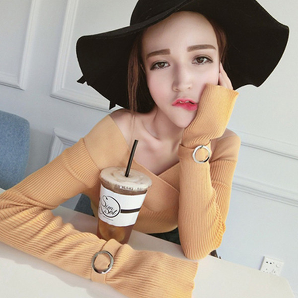 Γυναικεία  μπλούζα με ντεκολτέ σε σχήμα V σε δύο χρώματα